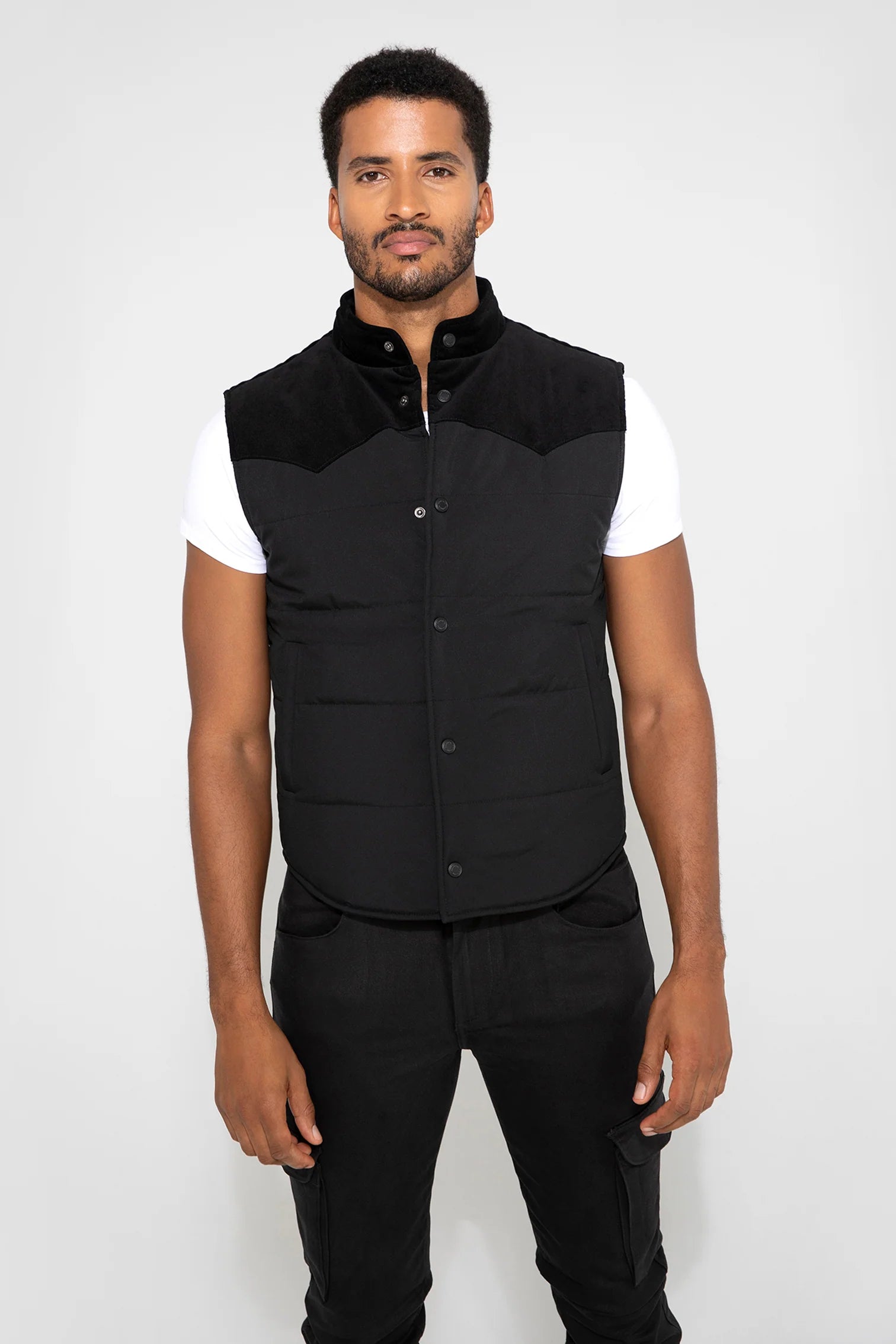 Monfrere Wayne Vest Needle Cord Black